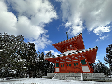 雪の高野山